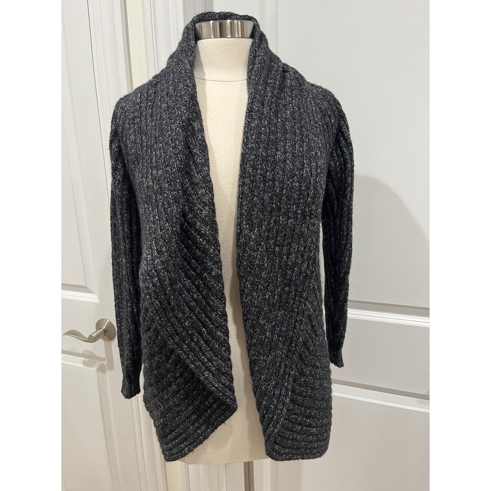 Alpaca Cardigan Gray Fits like a Size Small (tag shows Medium)